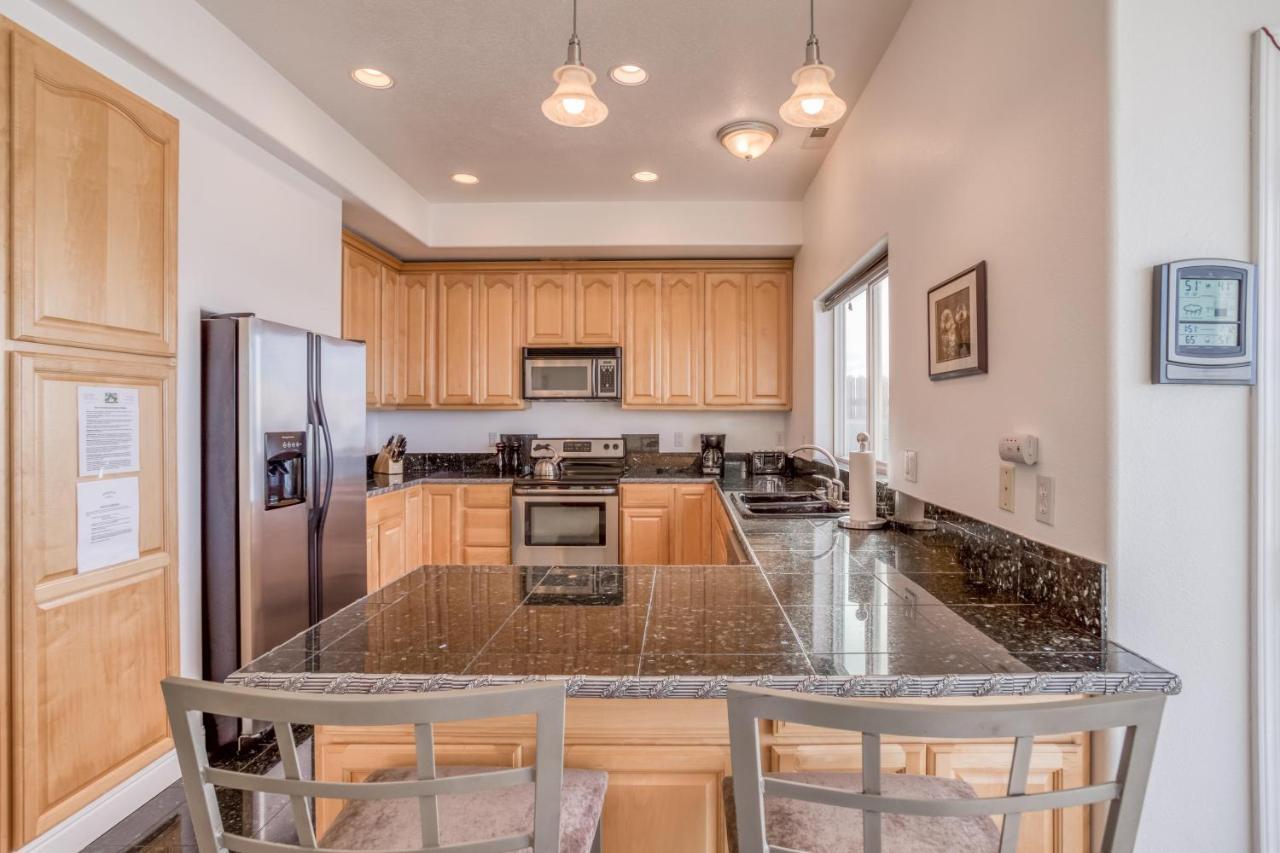 Colby'S Run Villa Newport Bagian luar foto
